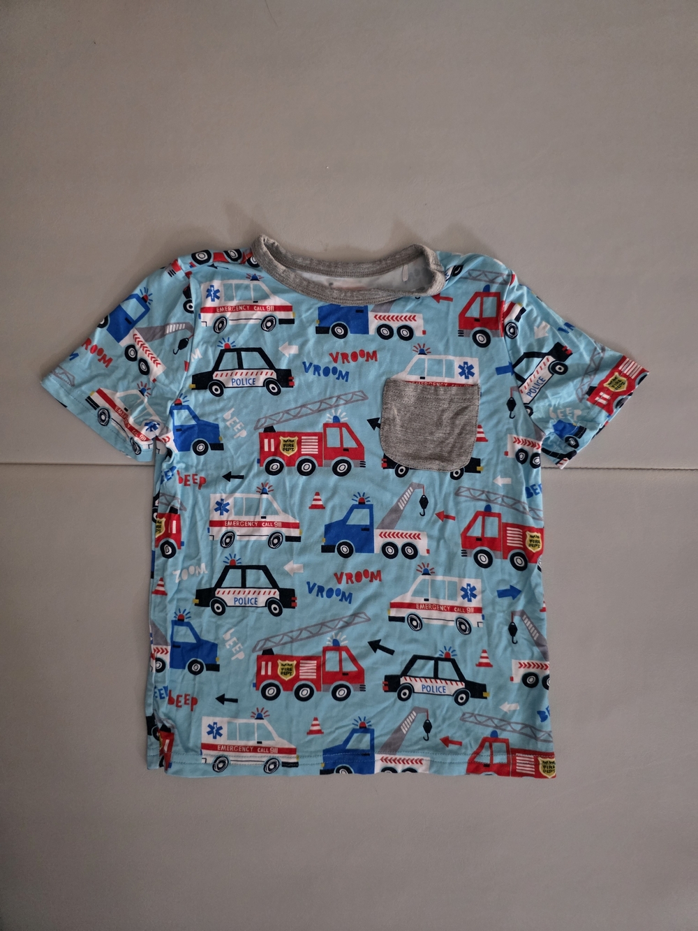 NWOT Little Sleepies To The Rescue Short Sleeve Pocket Tee Size 4T